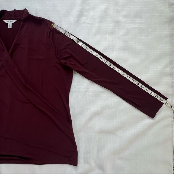 Nine West Asymmetrical Wrap Plunge V Neck Long Sleeve Burgundy Blouse SZ 1X - Picture 7 of 10